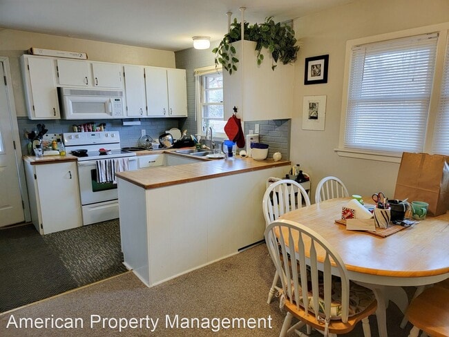 Building Photo - 4 br, 2 bath House - 2456 Hobbs Dr