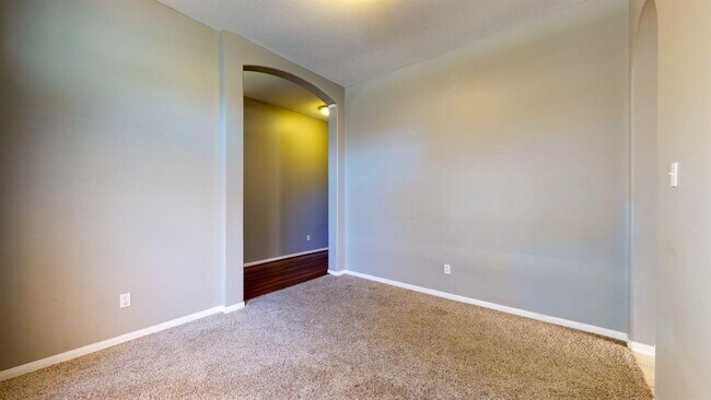 Building Photo - 21335 Riverside Ridge Ln