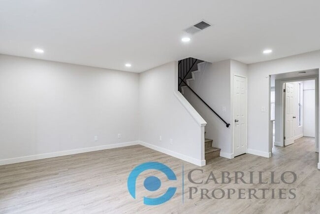 Building Photo - 4776 Bancroft St