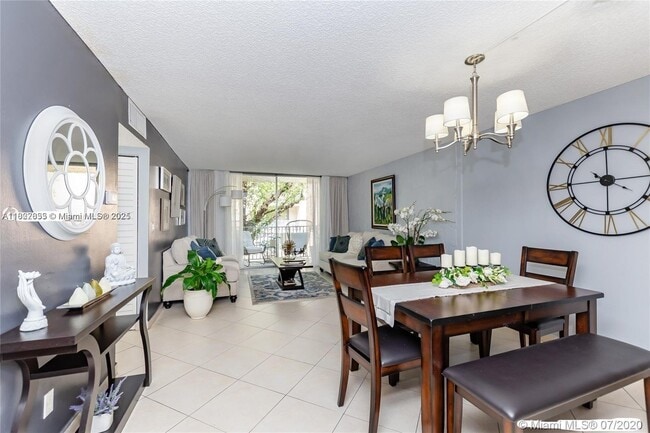 Foto del edificio - 8405 NW 8th St