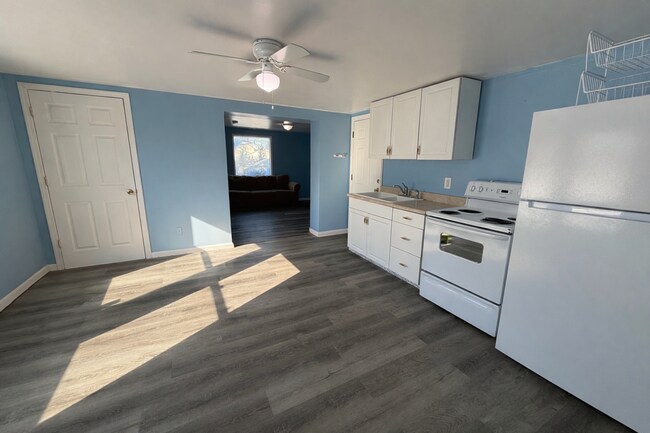 Foto del edificio - *145 Harris St Lodi OH 44254 MFH2 .T1