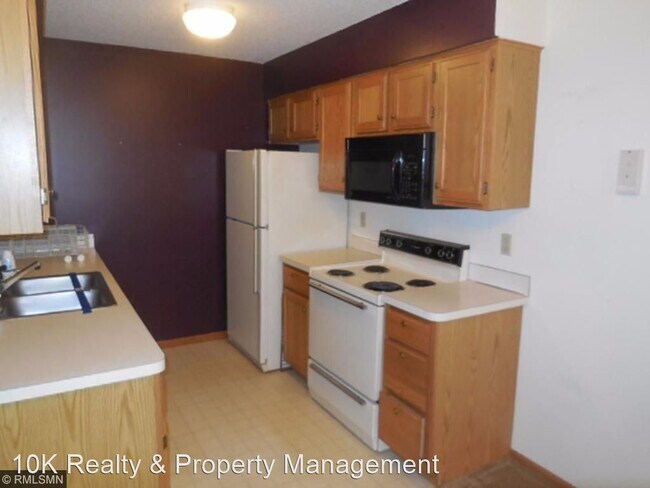 Building Photo - 2 br, 1 bath House - 10618 Hummingbird St NW