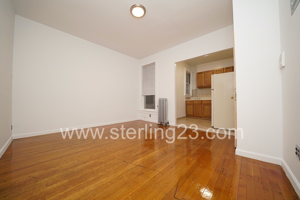 Primary Photo - 34-56 43rd St