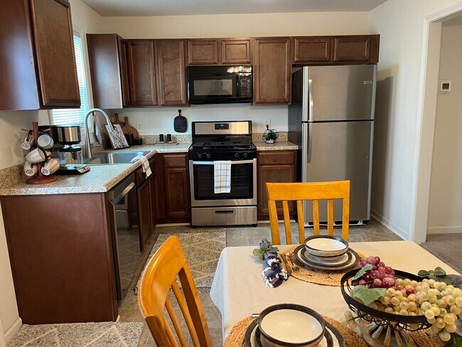 Cocina / Comedor - Sandalwood Apartments
