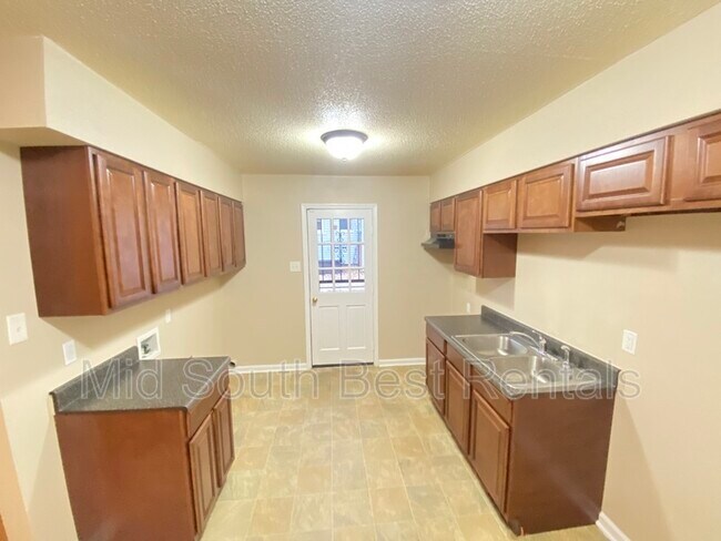 Foto del edificio - 1423 Ledger Rd