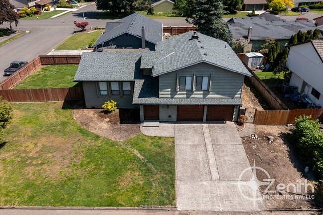 Building Photo - 9313 NE 81st Ave