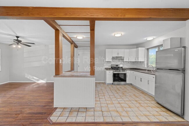 Building Photo - 10768 Runningbrook Dr
