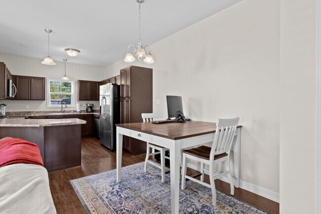 Foto del edificio - Townhome for Rent!
