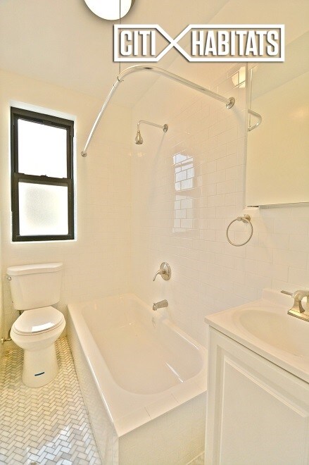 Building Photo - 2273 41st St