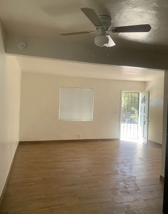 Foto del edificio - 4729 E 2nd St