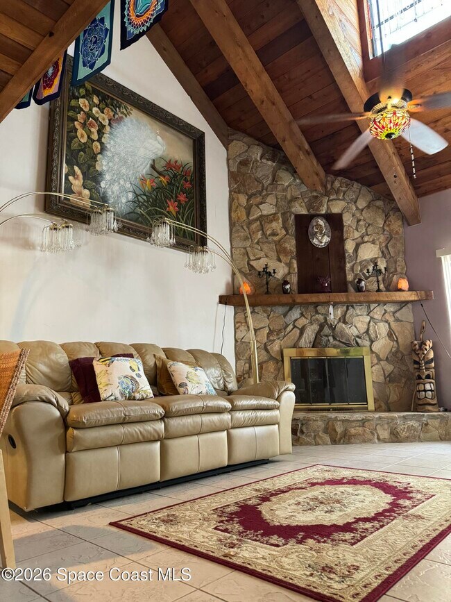 Foto del edificio - 8154 Ridgewood Ave