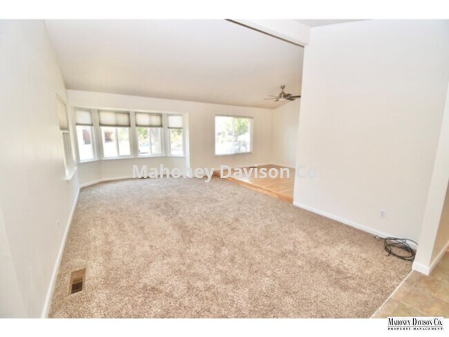 Foto del edificio - 2106 Caulfield Ln