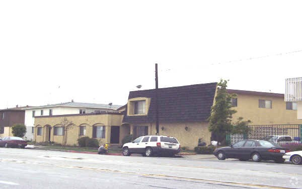Foto principal - 16685 Crenshaw Blvd