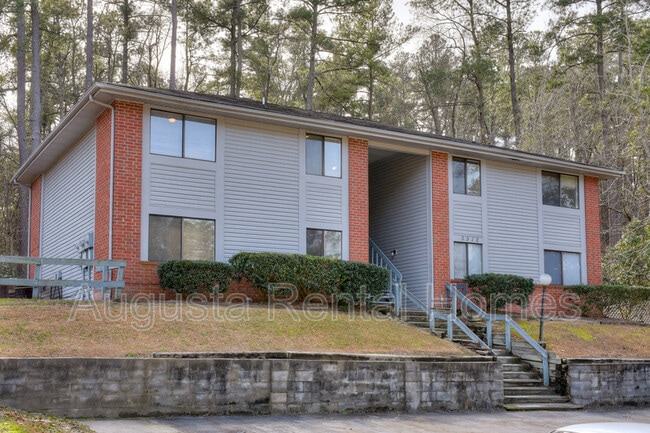 Building Photo - 3512 Woodlake Rd