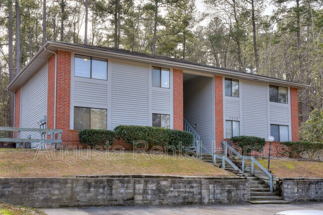 Foto del edificio - 3512 Woodlake Rd