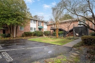 Building Photo - 4266 Roswell Rd NE