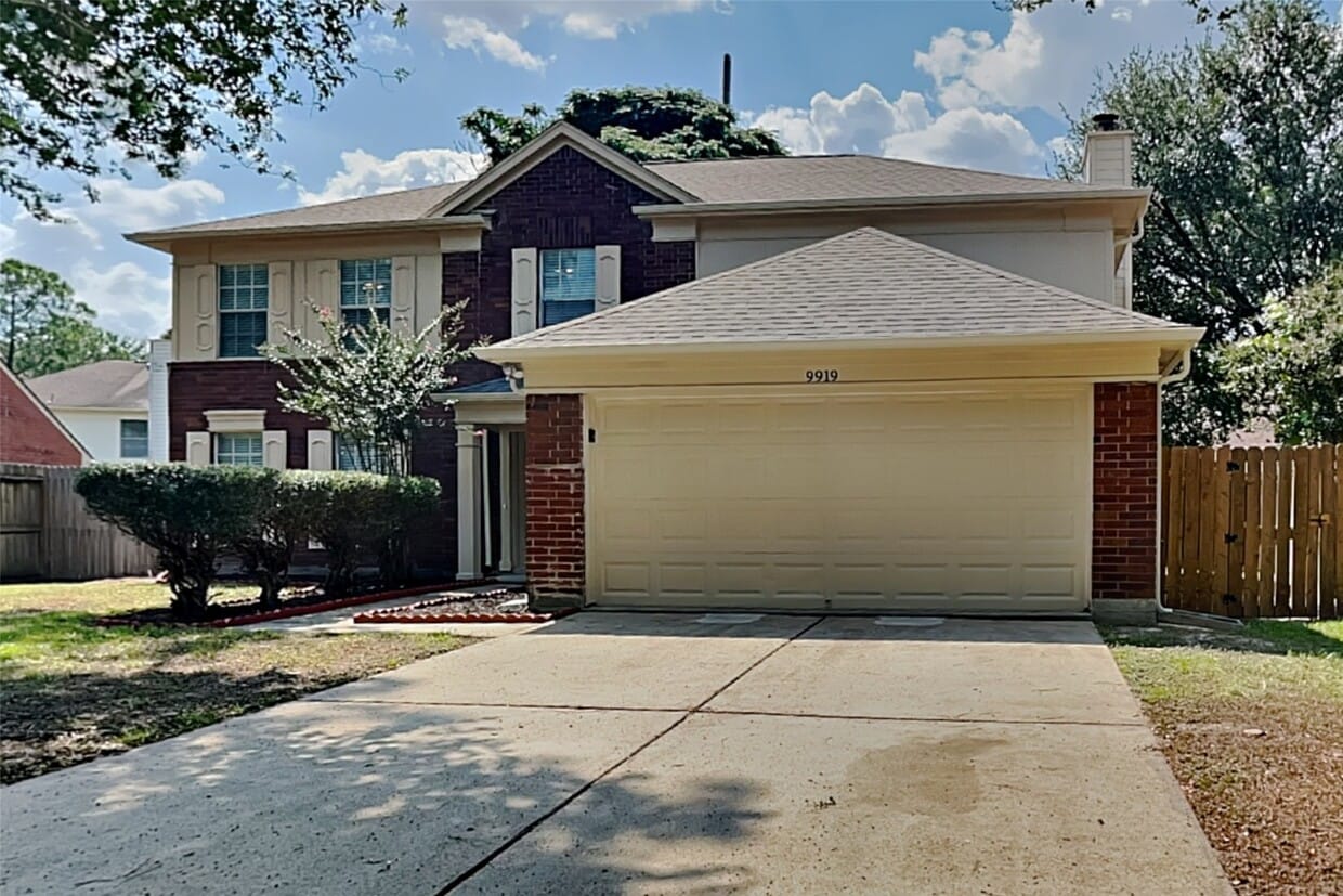 Primary Photo - 9919 Villa Verde Dr