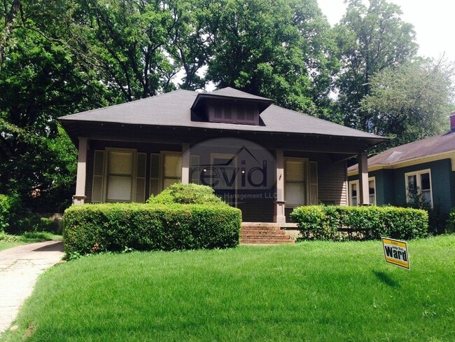 Building Photo - Great Studio Apartment in the heart of Mid...