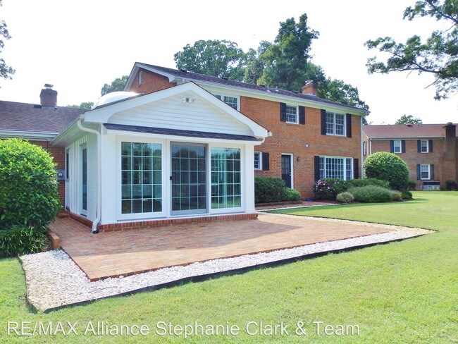 Building Photo - 4300 Alfriends Trl
