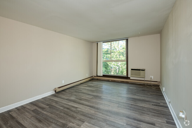 2 BR, 1 BA - 950SF - Oakland Properties