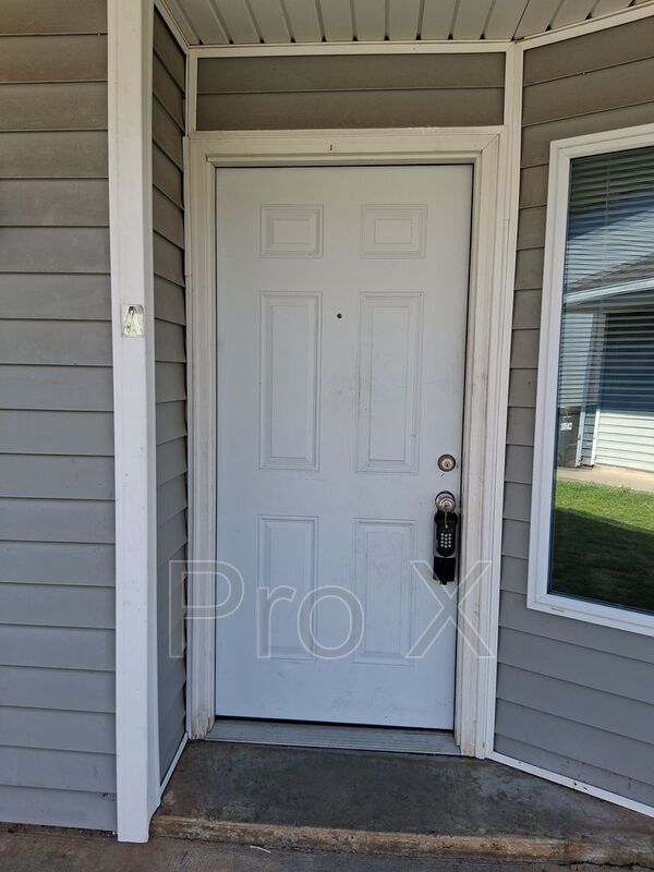 Building Photo - 407 Park St