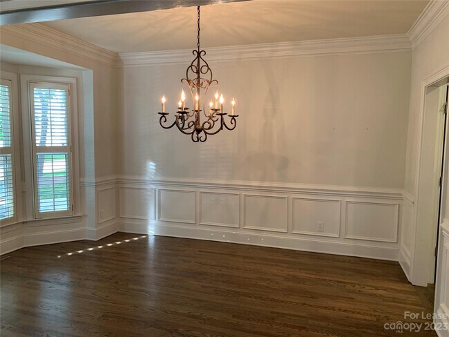 Foto del edificio - 7640 Swinford Pl