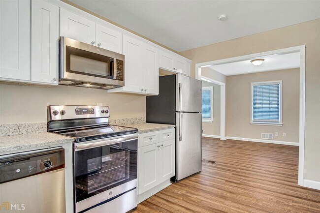 Foto del edificio - 4881 Glenwood Rd
