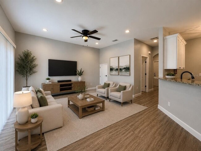 Foto del edificio - 2531 Pine Pl