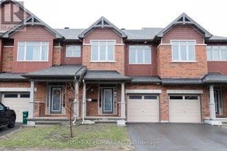Building Photo - 135 Overberg Way