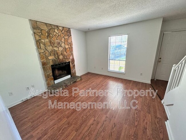 Building Photo - 415 Evans Mill Cir