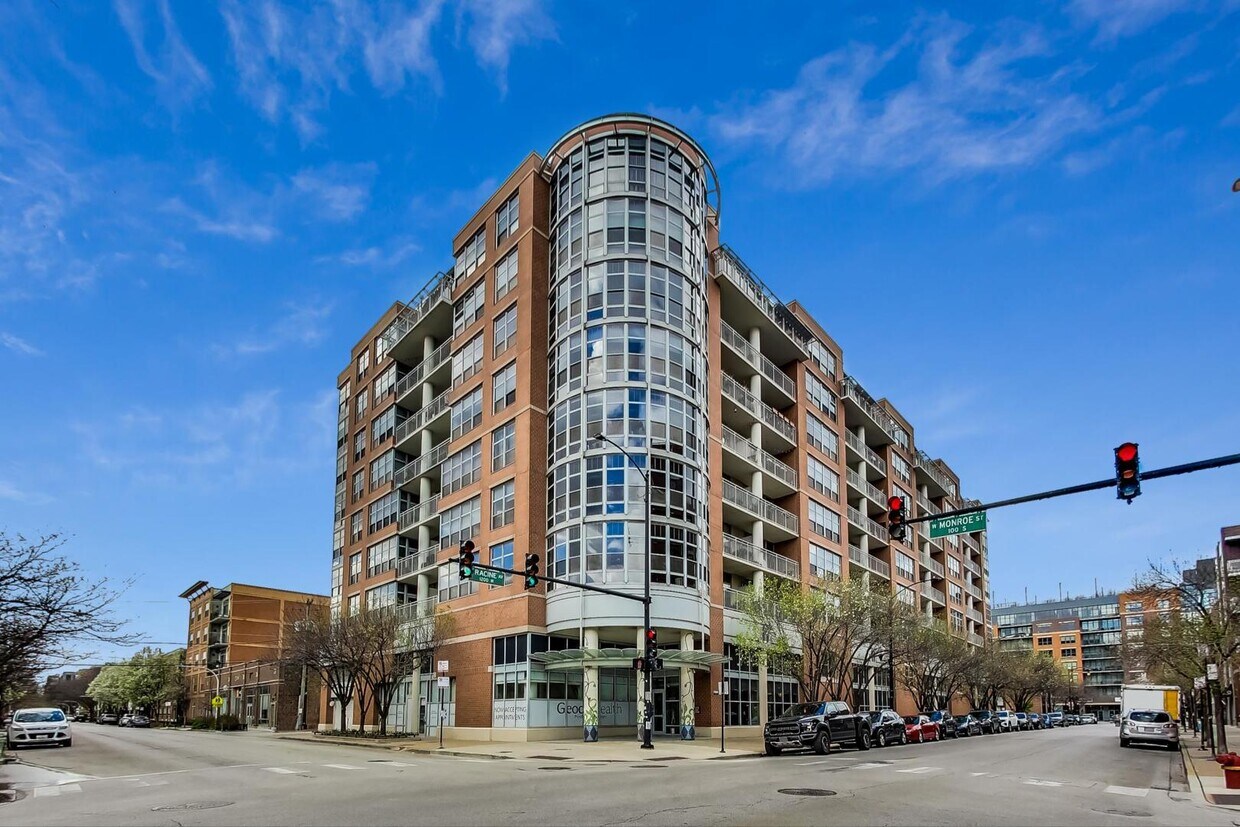 Primary Photo - 1200 W Monroe St