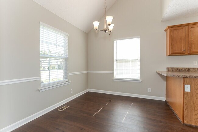 Foto del edificio - 2816 Windcrest Tr