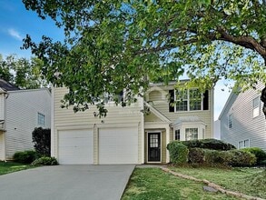 Building Photo - 582 Lullingstone Dr SE