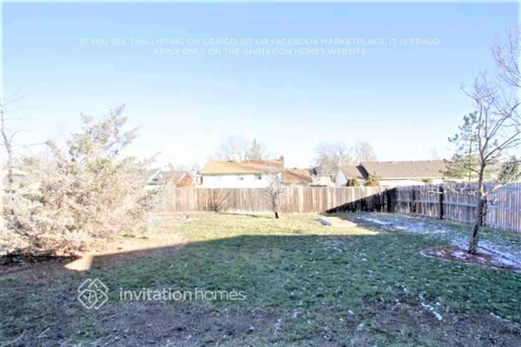 Building Photo - 1686 Cottonwood St