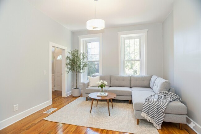 Foto del edificio - 525 N Wood St