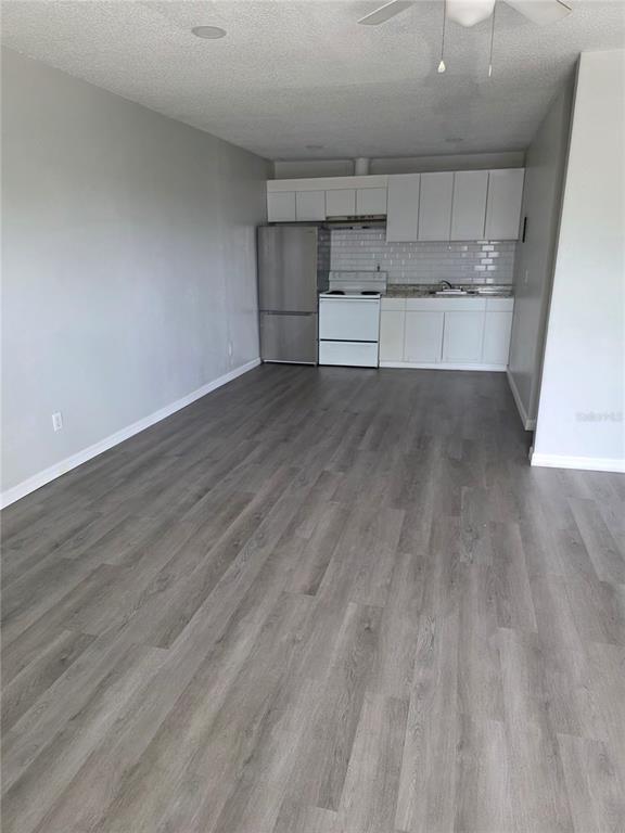 Foto del edificio - 2440 25th St N