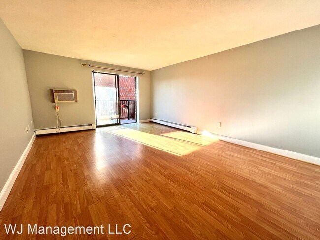 Building Photo - 1100 Governors Dr