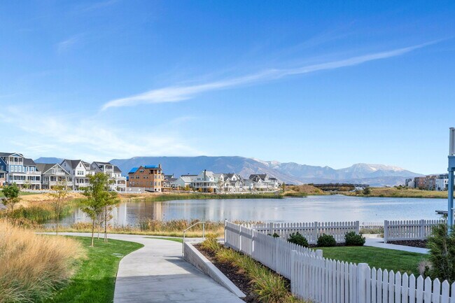 Photo - 4765 Isla Daybreak Rd Townhome