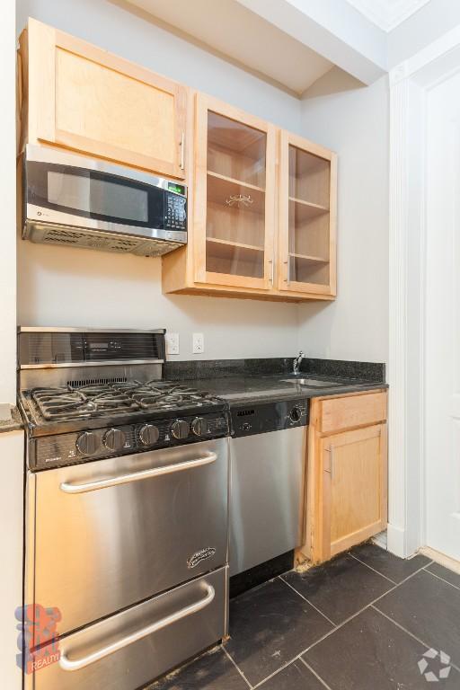 Building Photo - 42 Avenue B