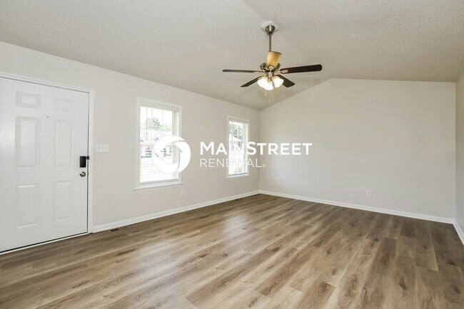 Foto del edificio - 3 Bedroom Pet-Friendly Home in THOMASVILLE, NC with Main Street Renewal