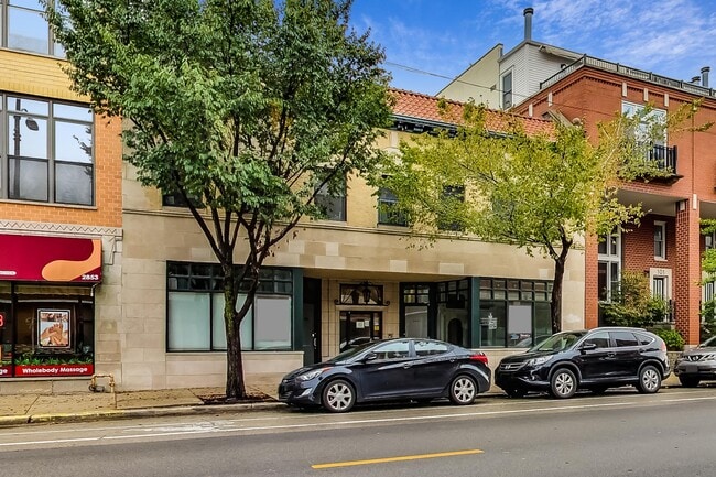 Building Photo - 2849 N Lincoln Ave