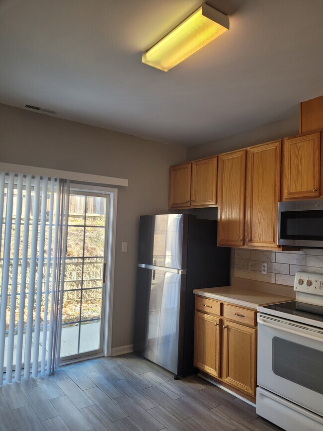 Foto del edificio - 4622 Punjab St