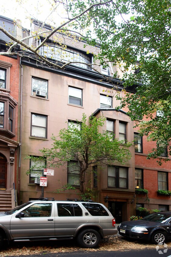 Primary Photo - 46 Remsen St