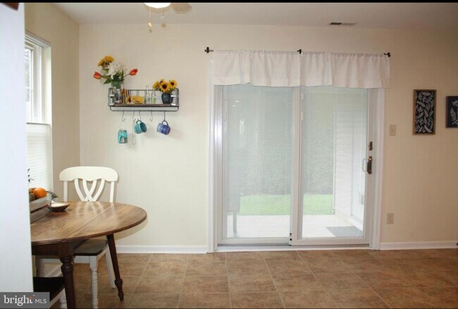 Foto del edificio - 61 Greenridge Cir
