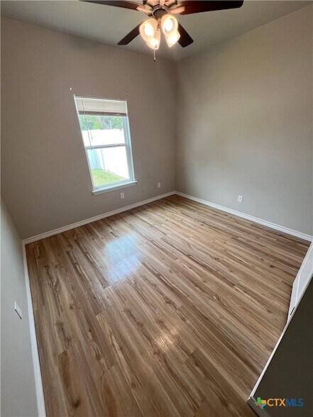 Foto del edificio - 1180 Fm 2623