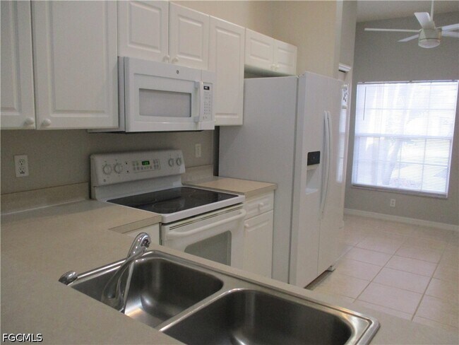 Foto del edificio - 4330 SW 7th Pl