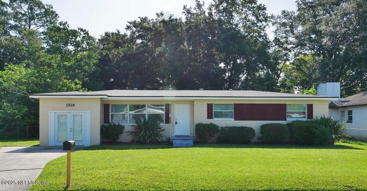 Primary Photo - 2529 Randy Rd