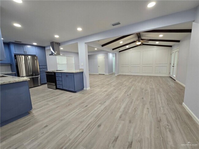 Building Photo - 28 Falcon Ave