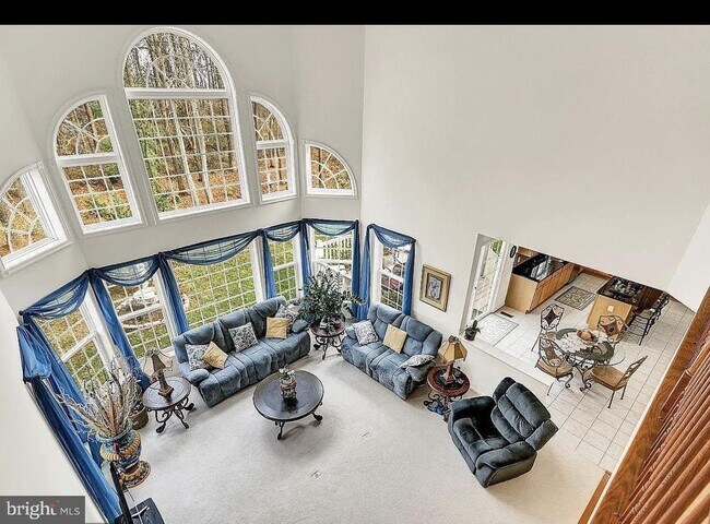 Building Photo - 842 Kingsbrook Rd