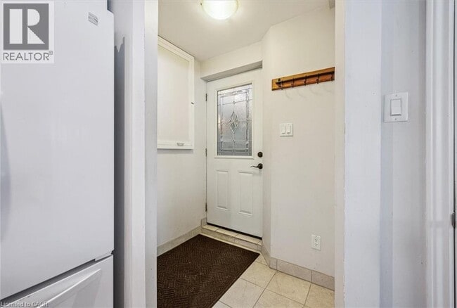 Building Photo - 306 Shelley Dr